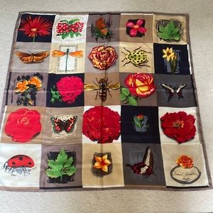 Daniel Hechter Paris Flower and Insect Scarf silk tag removed. little shearing